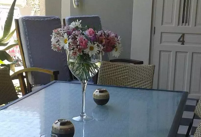 تختخواب و صبحانه 1932 House