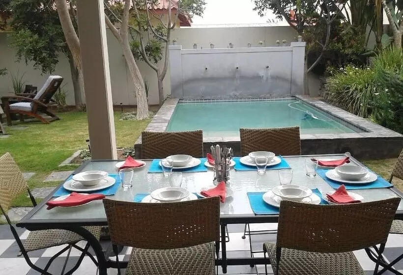 تختخواب و صبحانه 1932 House