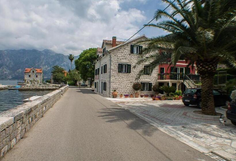 تختخواب و صبحانه Casa Del Sol Rozalija Luxury Rooms