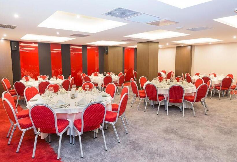 בית מלון כפרי Ramada Encore By Wyndham Eskisehir