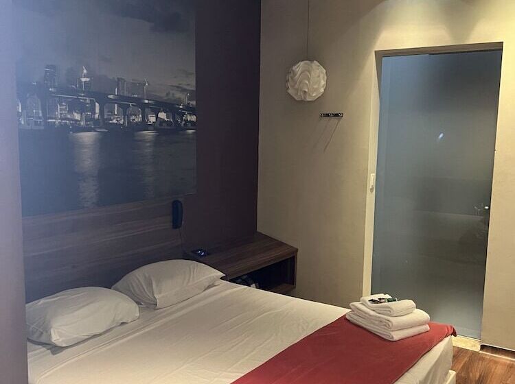 Flex Inn Hotel   Adults Only