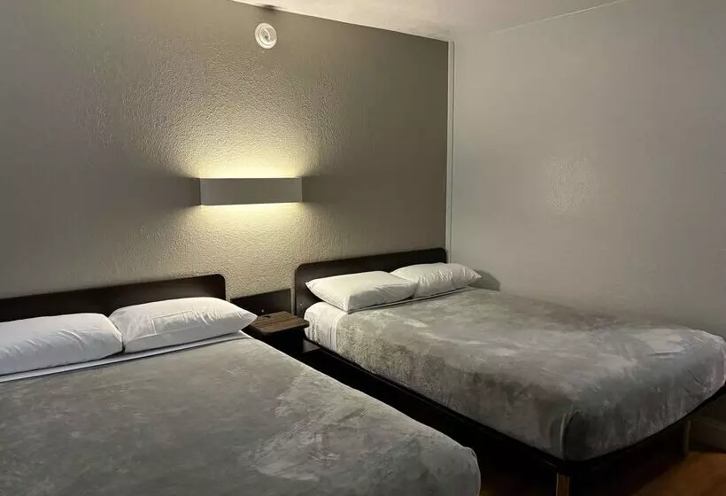 Motel 6   Pensacola West