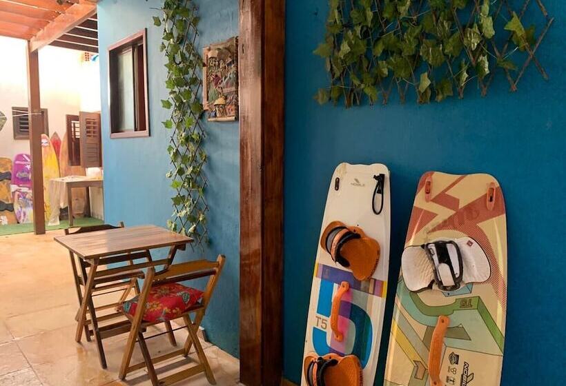 تختخواب و صبحانه Bebel Kite House