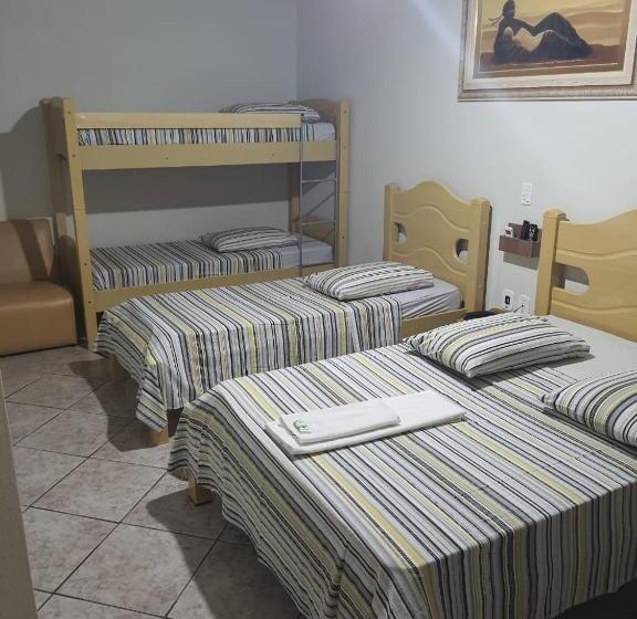 בית מלון כפרי Graunas