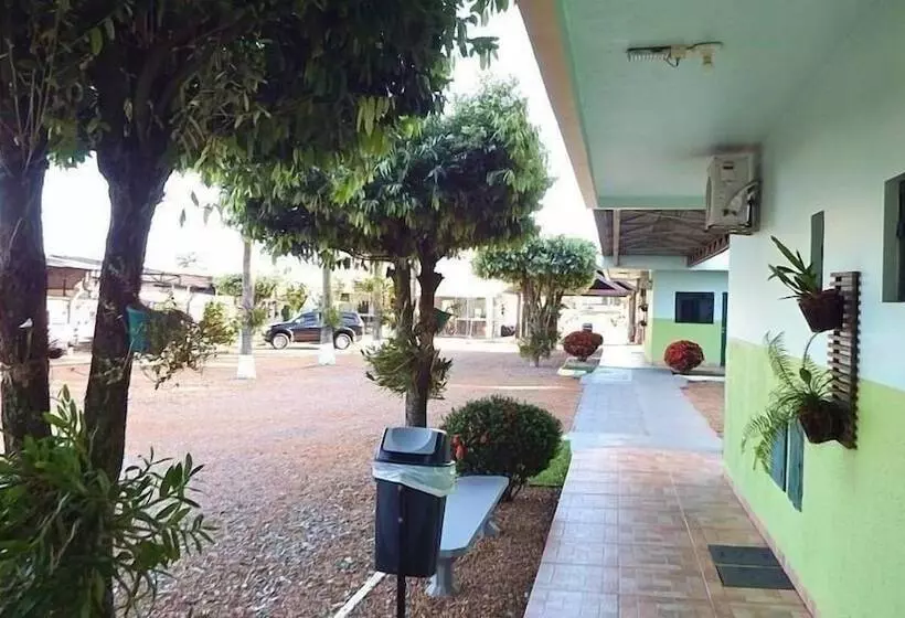 ホテル Tropical Garden