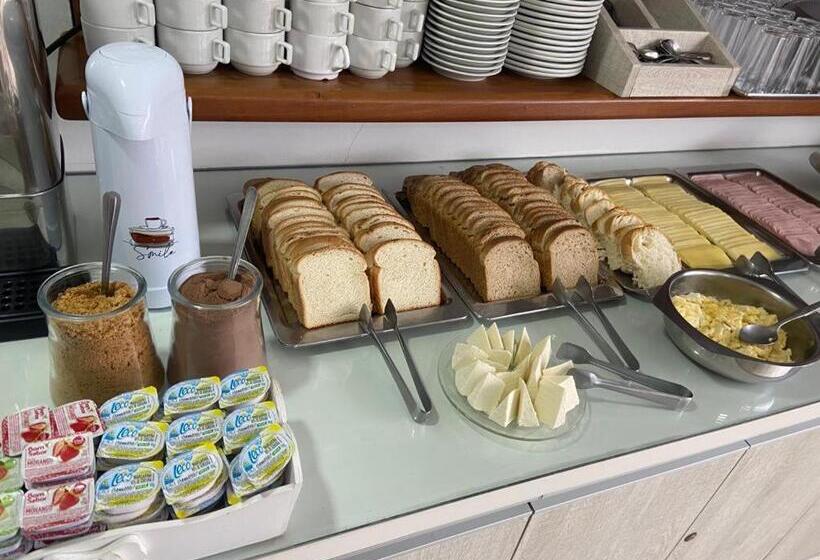 Hotel Xangri La Praia