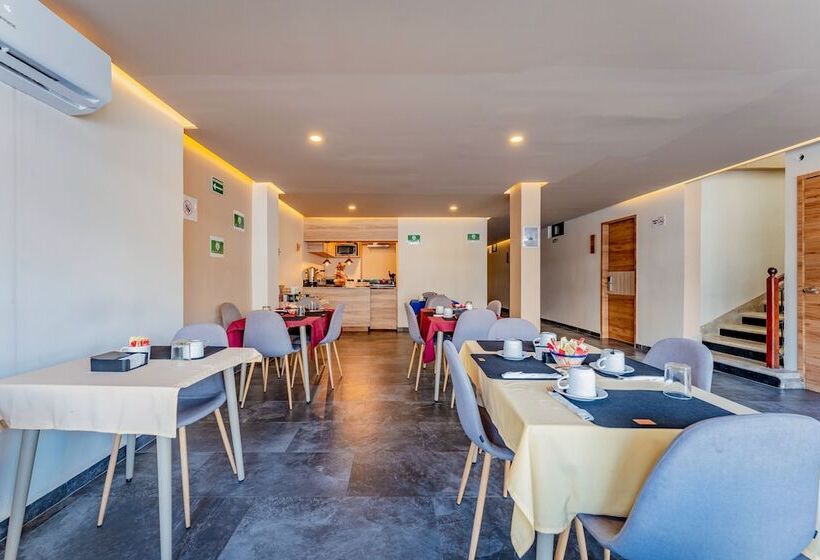 ホテル Central Merida By Kavia