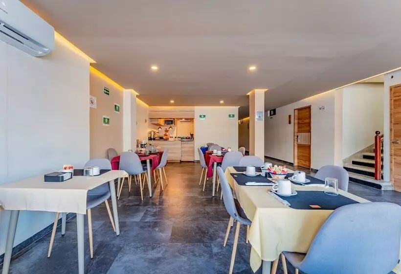 Hotelli Central Merida By Kavia