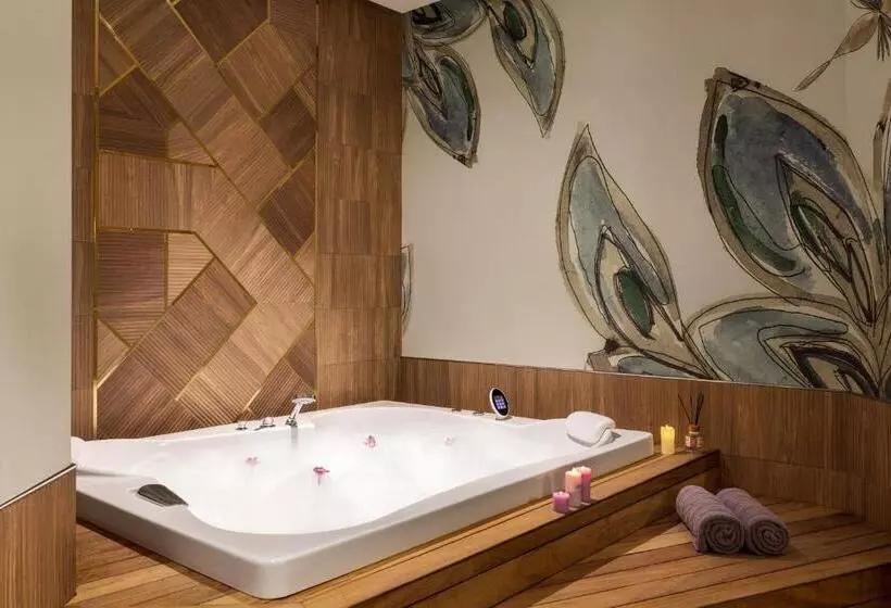 ホテル Wyndham Bukhara