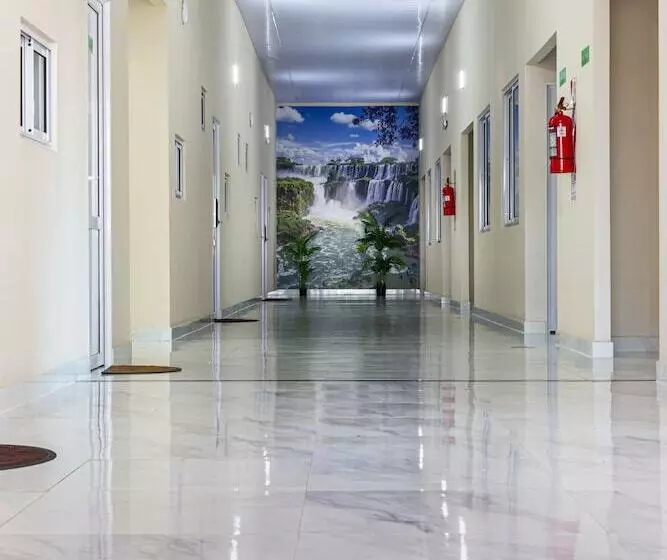 Hotelli Mensú Grand