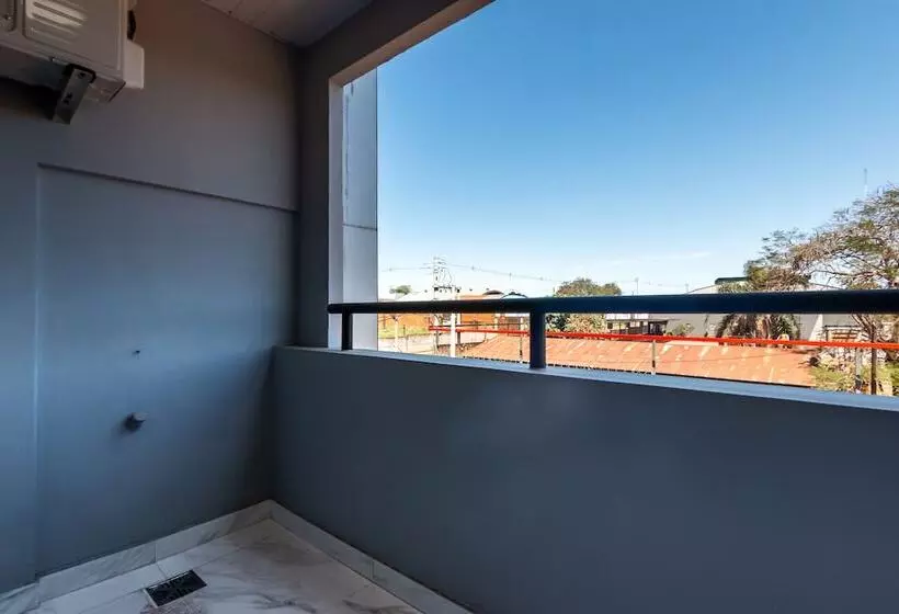 Hotelli Mensú Grand