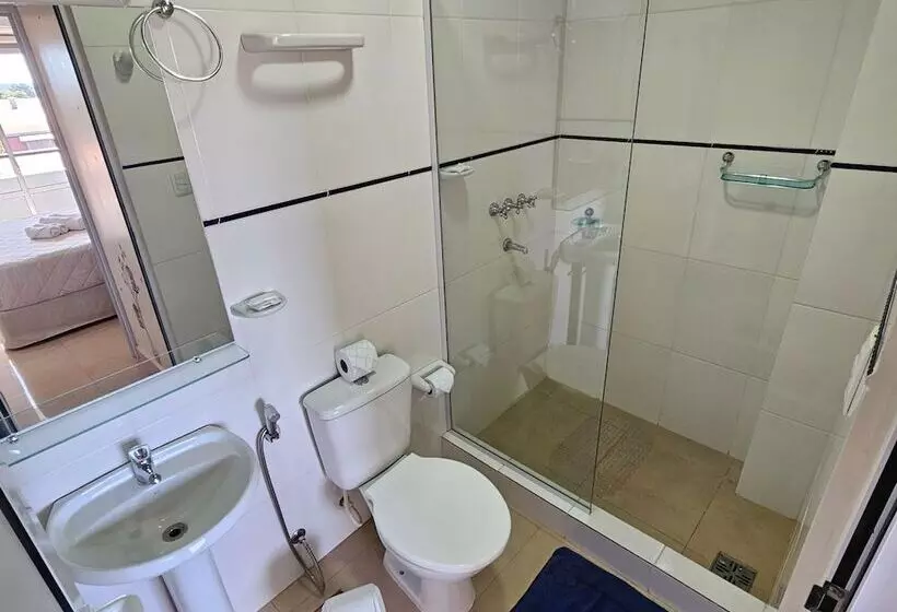 Hotelli Mensú Grand