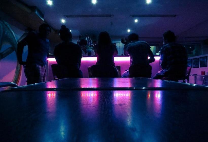 هتل Clã Destinos Hostel