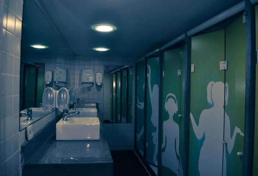 هتل Clã Destinos Hostel