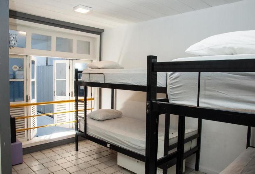 هتل Clã Destinos Hostel