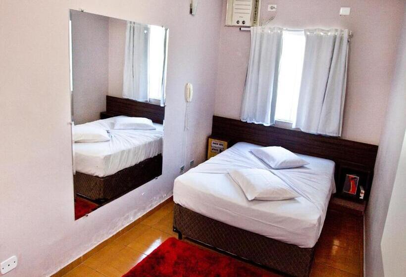 Отель Don Carlo