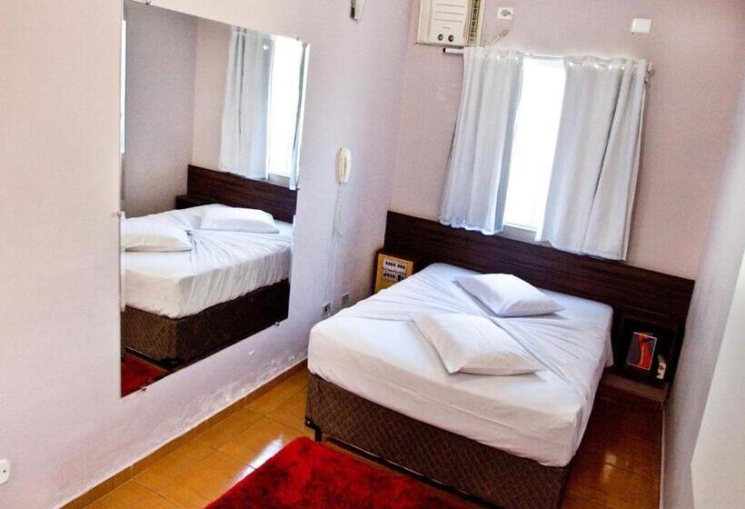 Отель Don Carlo