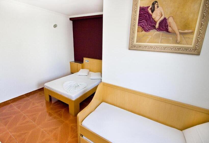 Отель Don Carlo