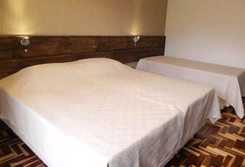 Hotel Mór