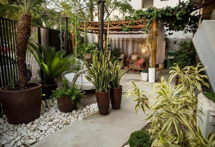 هتل Pousada Guanabara Garden