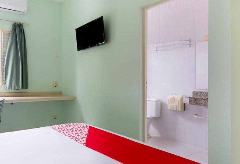 OYO Hotel Cosmópolis