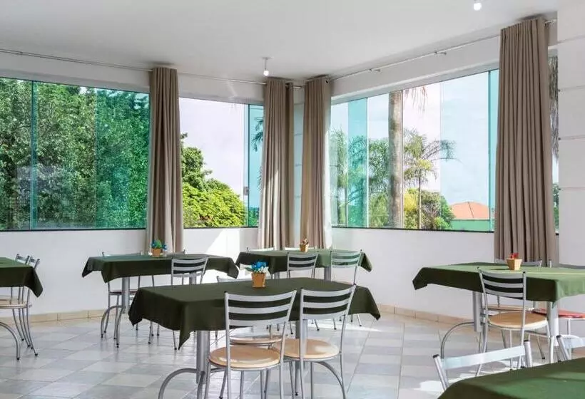 OYO Hotel Cosmópolis