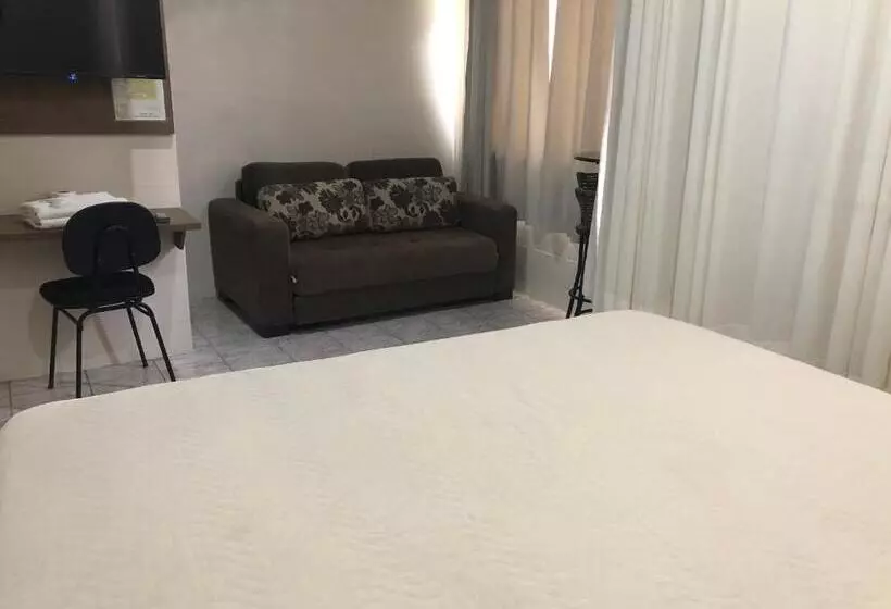 ホテル De Minas