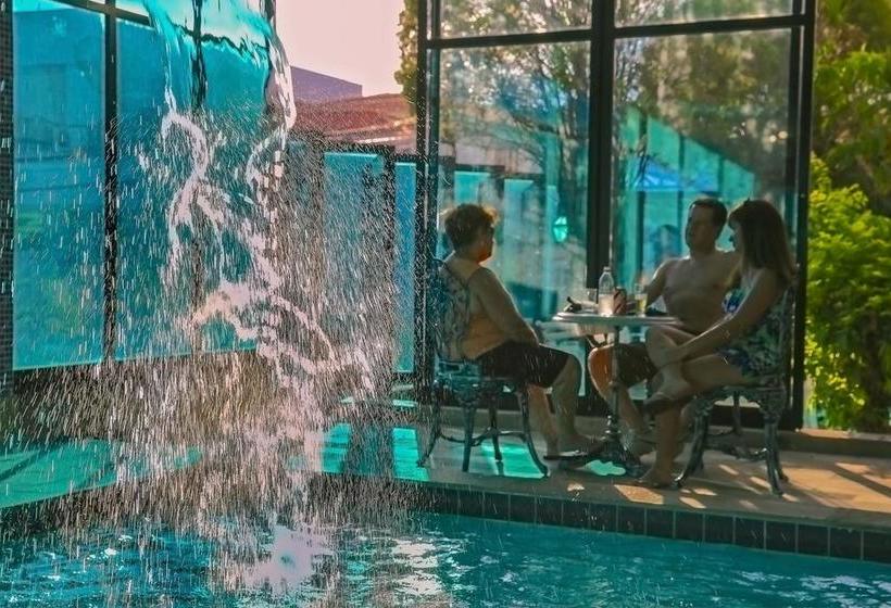 בית מלון כפרי Royal Park