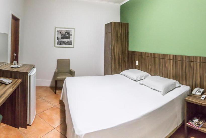 Отель Samambaia Executive