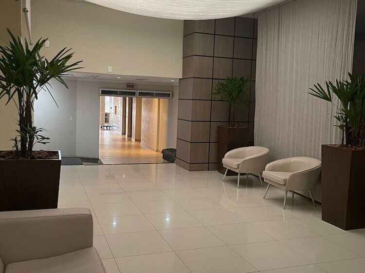 ホテル Santa Catarina Plaza