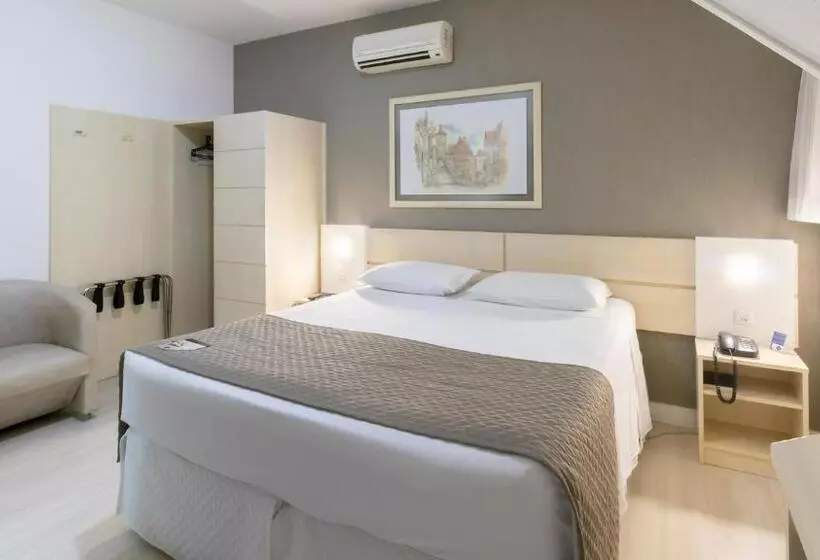 Hotelli Baviera Park