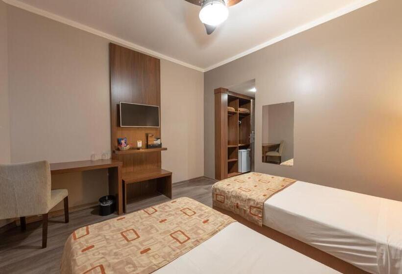 Class Hotel Varginha