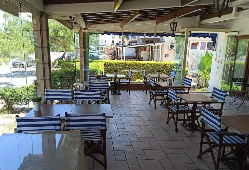 Akpinar Otel Cesme