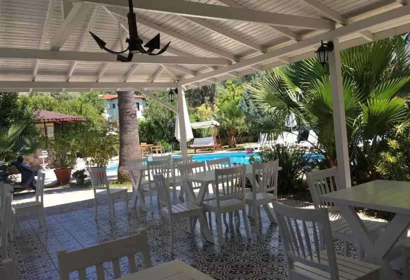 ホテル Göcek Selya