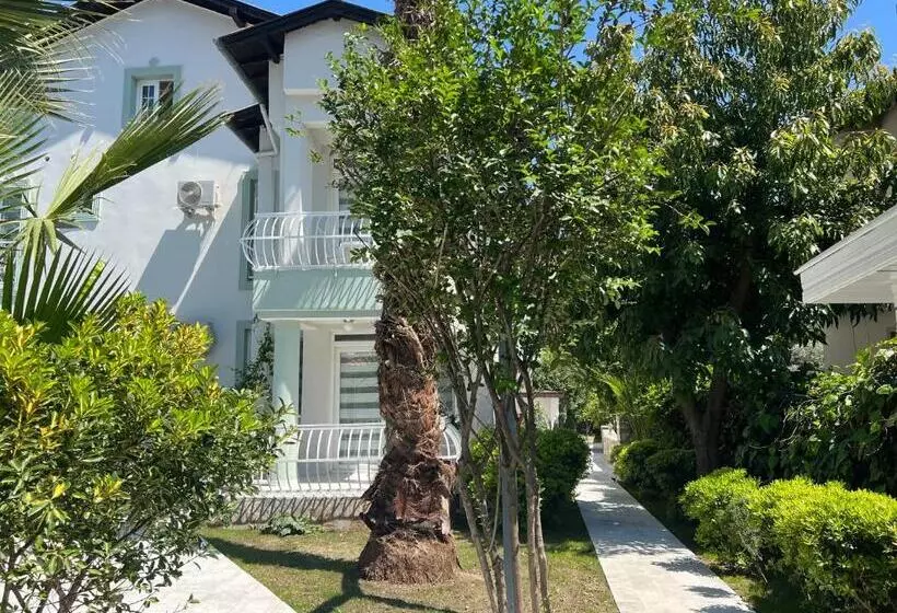 ホテル Göcek Selya