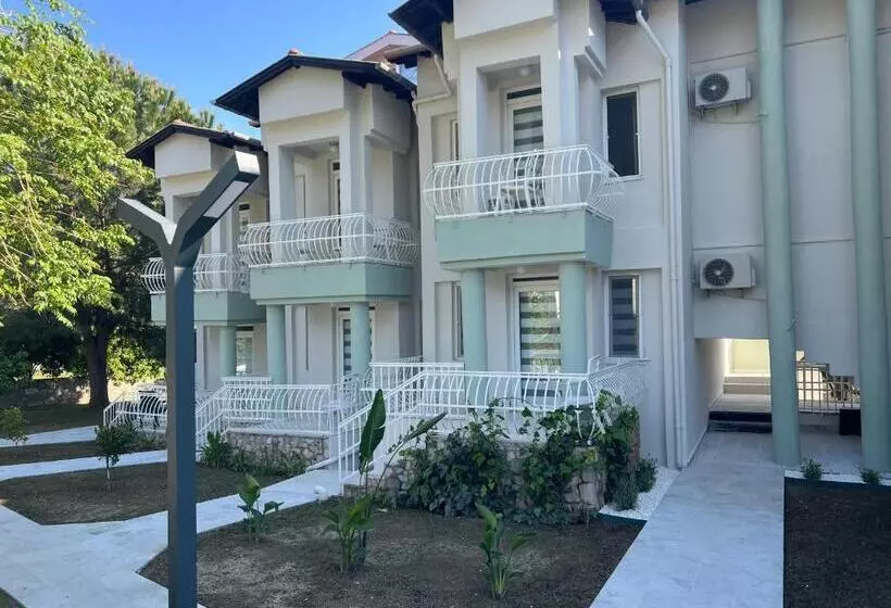ホテル Göcek Selya