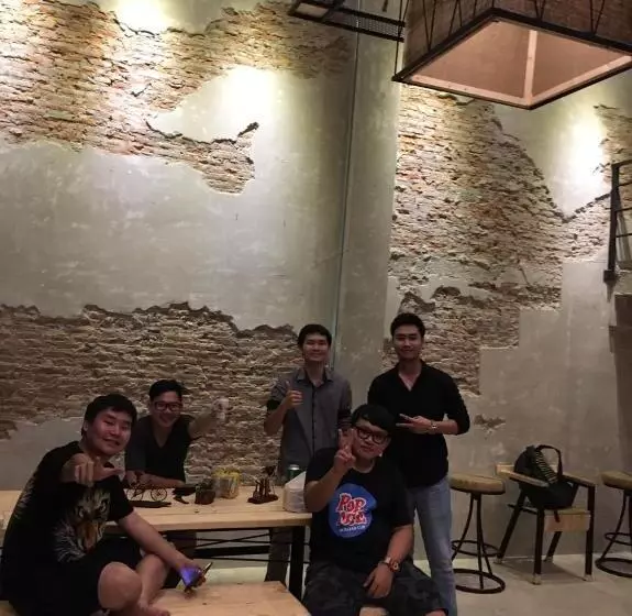 هاستل Udonbackpackers Beds And Cafe