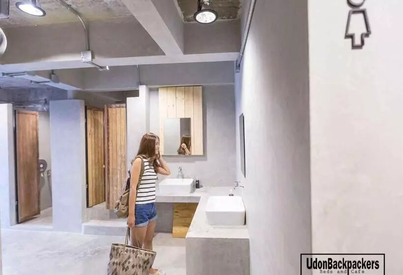 هاستل Udonbackpackers Beds And Cafe