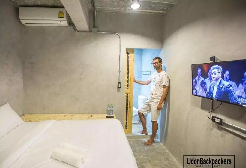 هاستل Udonbackpackers Beds And Cafe