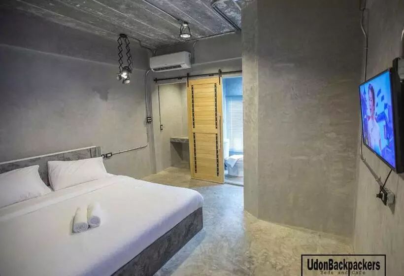 هاستل Udonbackpackers Beds And Cafe