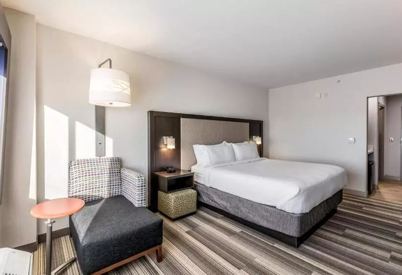 ホテル Holiday Inn Express & Suites Jersey City North   Hoboken, An Ihg
