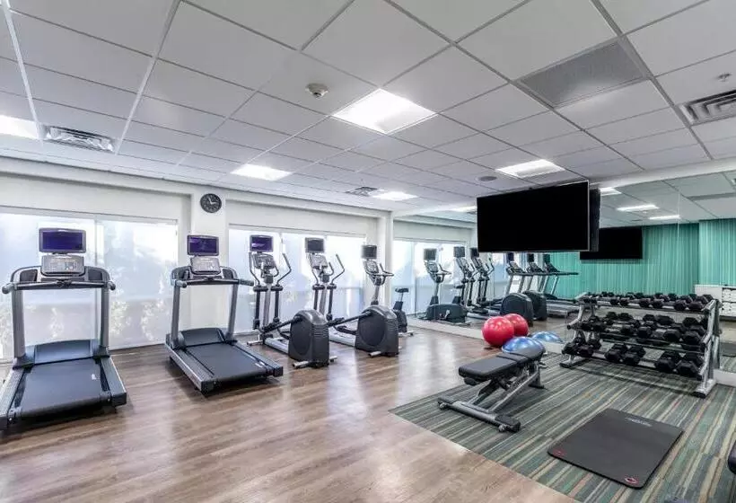 ホテル Holiday Inn Express & Suites Jersey City North   Hoboken, An Ihg