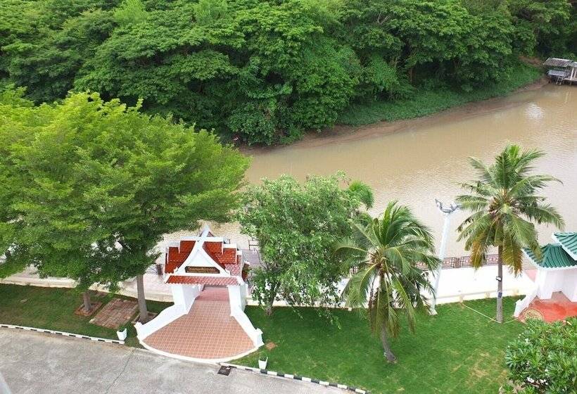 هتل Madina Rayong