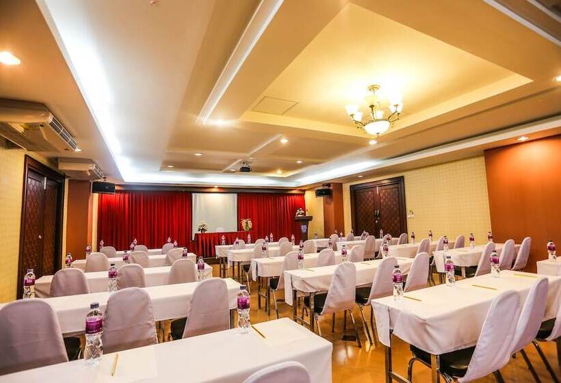 هتل Madina Rayong