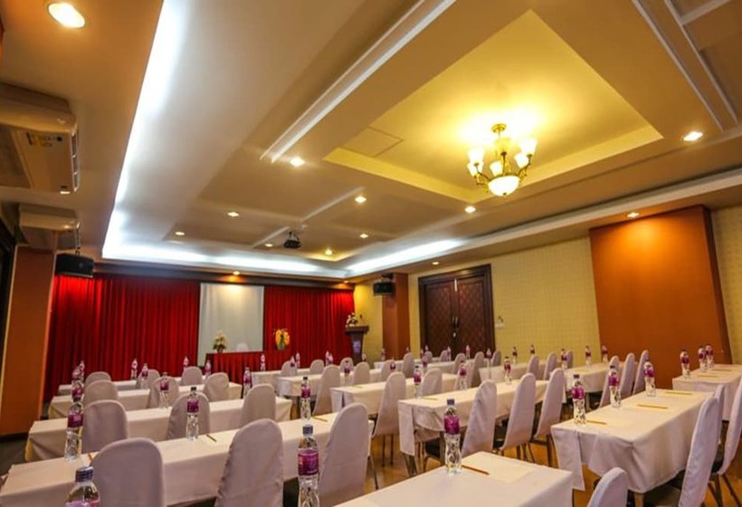 هتل Madina Rayong