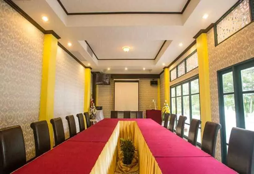 هتل Madina Rayong