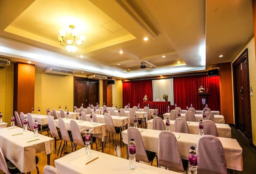 هتل Madina Rayong