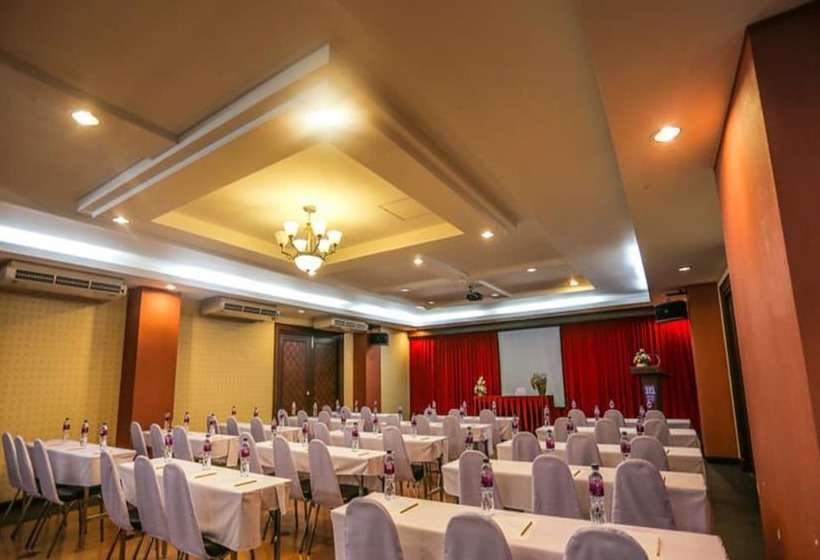 هتل Madina Rayong