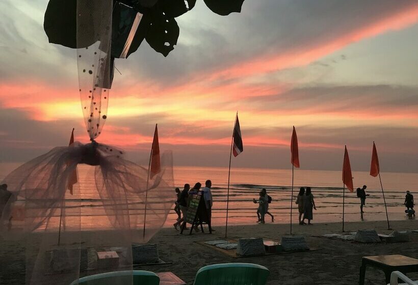 בית מלון כפרי Sang Aroon Bungalow