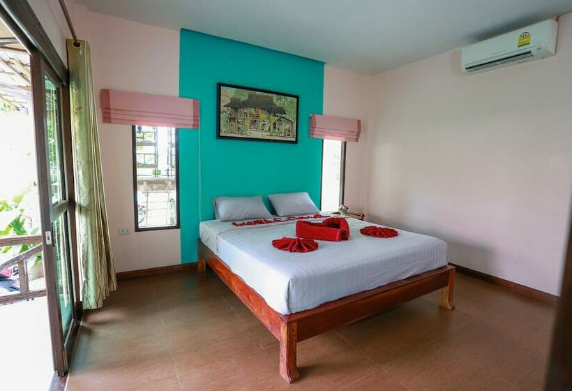 בית מלון כפרי Sang Aroon Bungalow